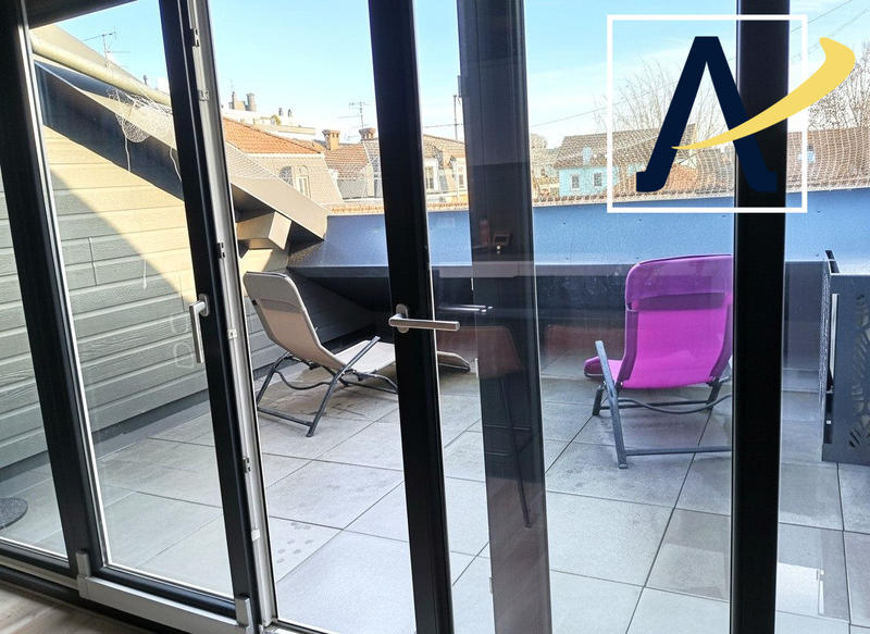 Appartement - 90 m² - 5 pièces