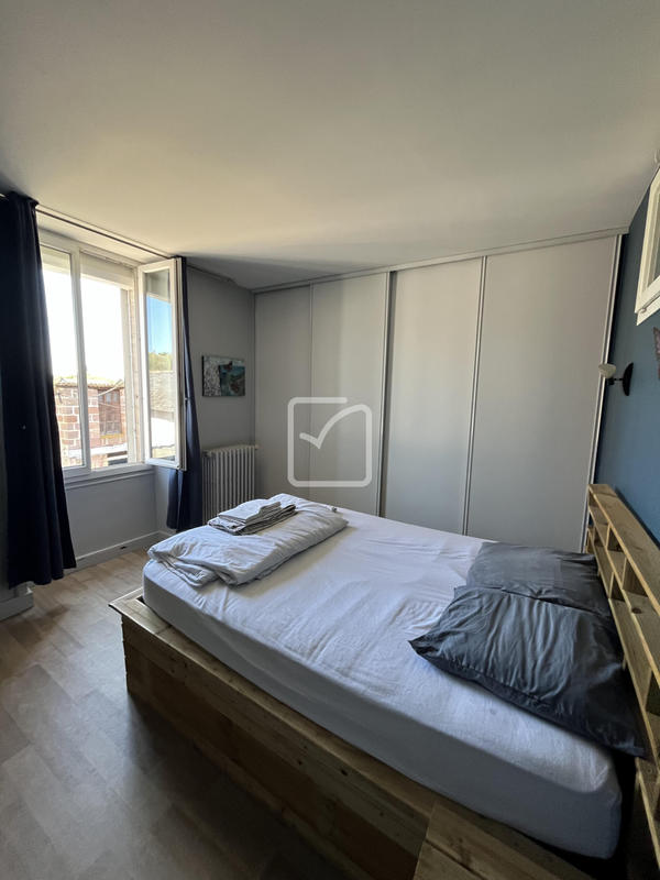 Maison - 300 m² - 9 pièces