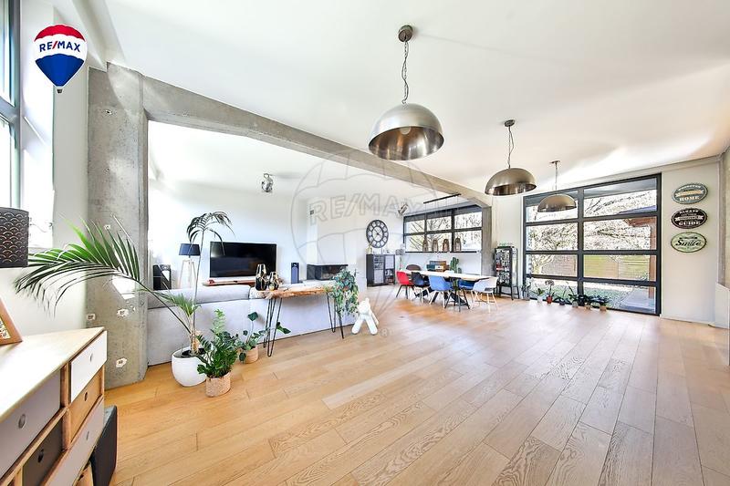 Maison - 179 m² - 6 pièces