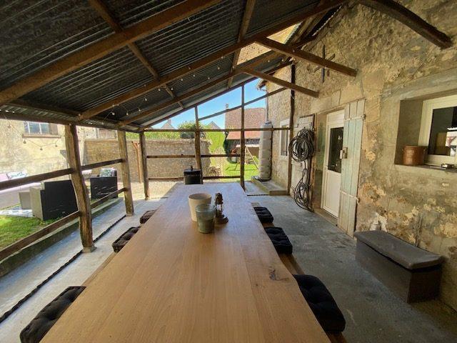 Maison - 160 m² - 5 pièces