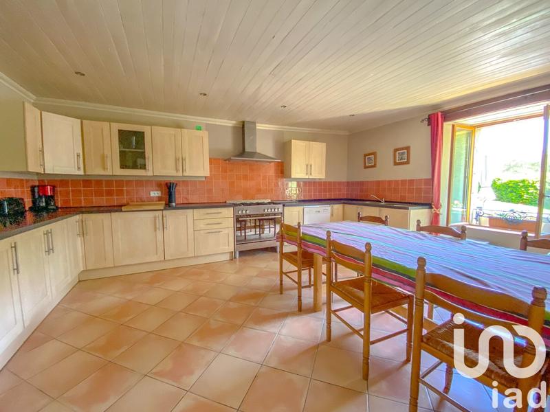 Maison - 265 m² - 11 pièces