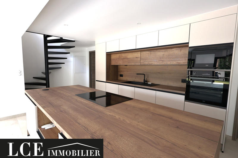 Maison - 175 m² - 6 pièces