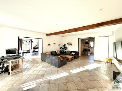 Maison - 190 m² - 5 pièces