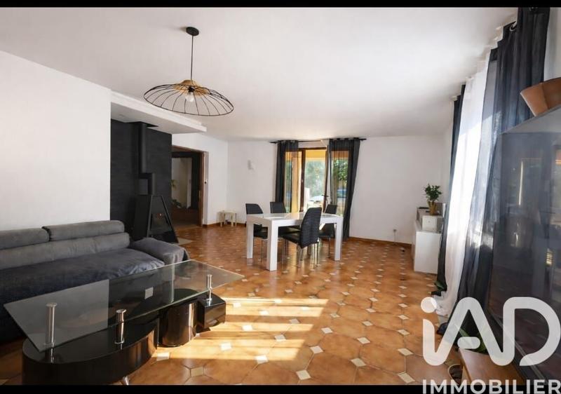 Maison - 178 m² - 6 pièces