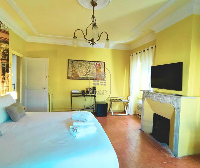 Maison - 408 m² - 7 pièces