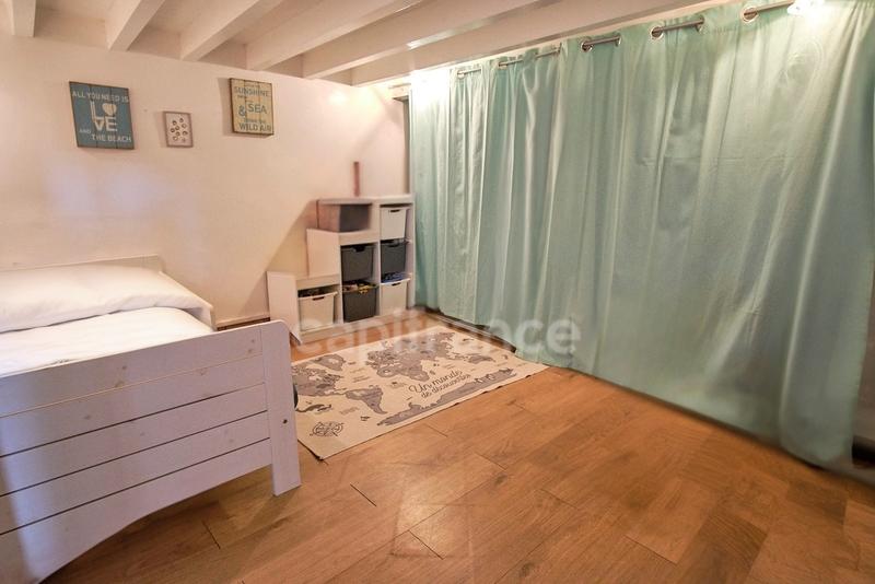 Loft - 74 m² - 3 pièces