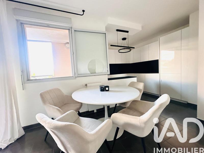 Appartement - 81 m² - 4 pièces