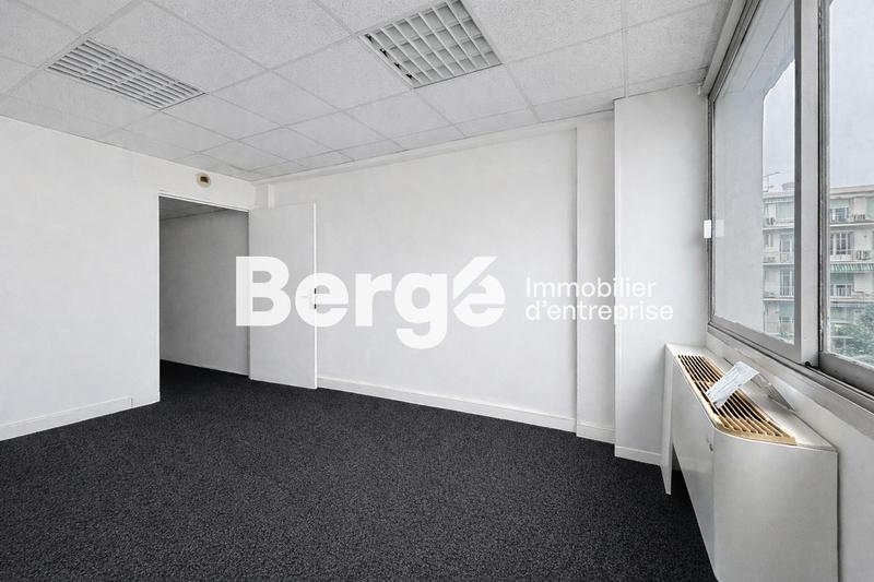 Bureau - 25 m² - 4 pièces