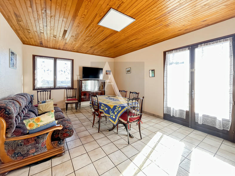 Maison - 143 m² - 6 pièces