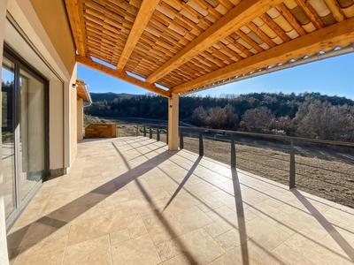 Maison - 281 m² - 6 pièces