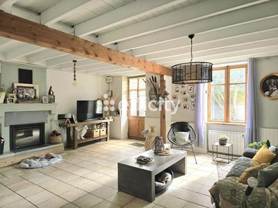 Maison - 197 m² - 7 pièces