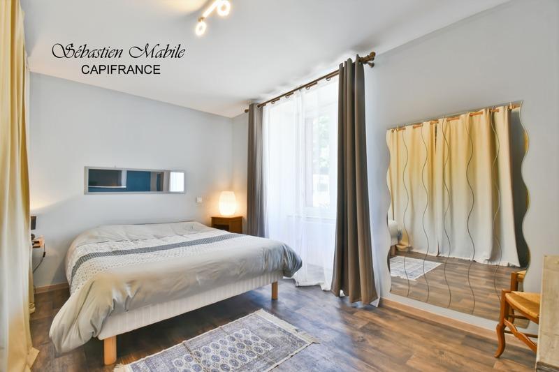 Maison - 212 m² - 7 pièces