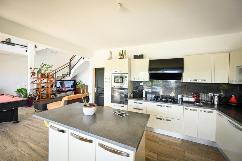 Villa - 150 m² - 4 pièces