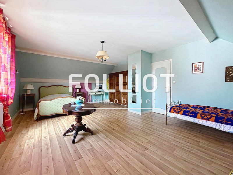 Maison - 170 m² - 7 pièces