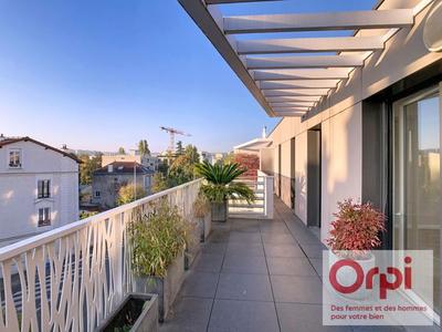 Appartement - 89 m² - 4 pièces