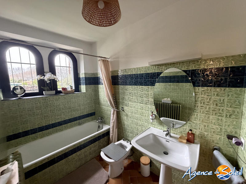 Maison - 267 m² - 7 pièces