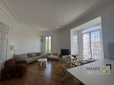 Appartement - 90 m² - 4 pièces