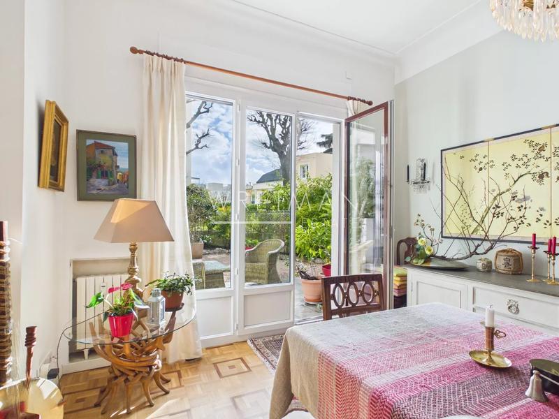 Appartement - 85 m² - 3 pièces