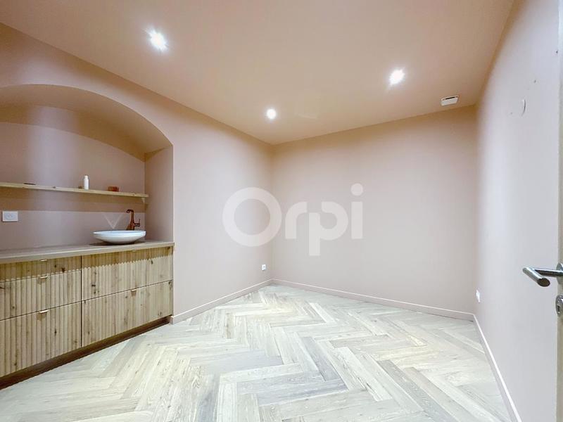 Maison - 121 m² - 6 pièces