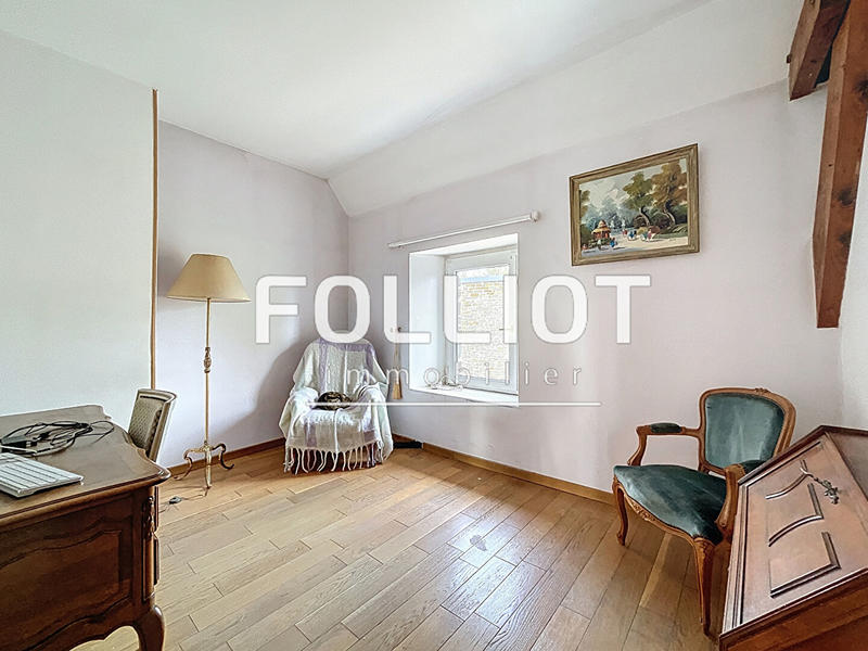 Maison - 276 m² - 7 pièces