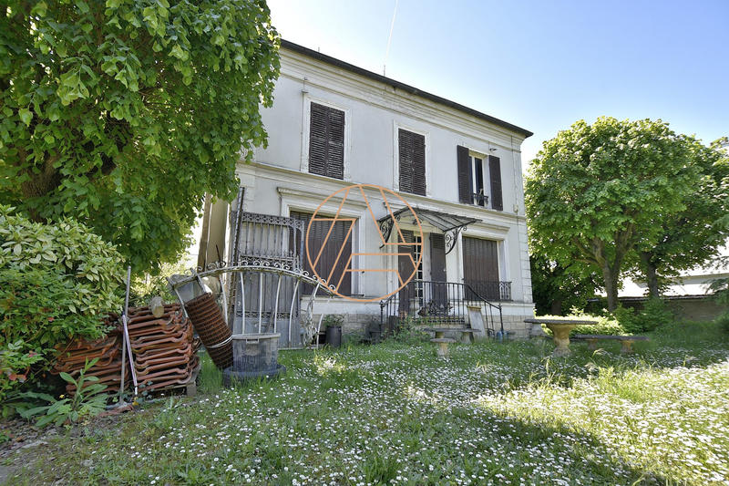 Maison - 152 m² - 7 pièces