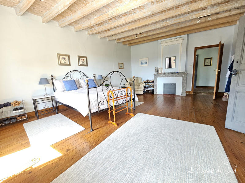 Bastide - 480 m² - 13 pièces