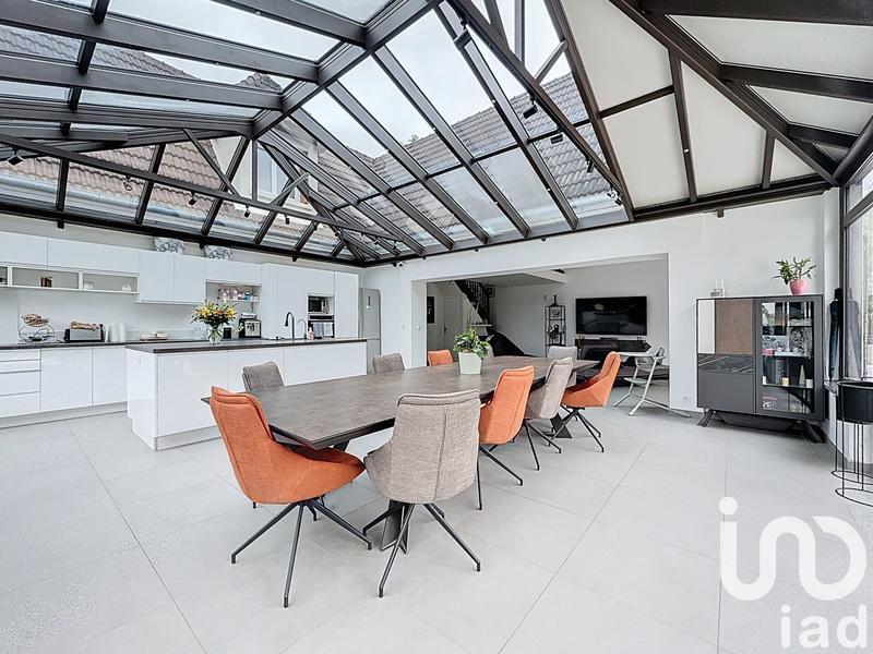 Maison - 221 m² - 9 pièces