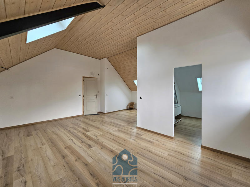 Maison - 190 m² - 8 pièces