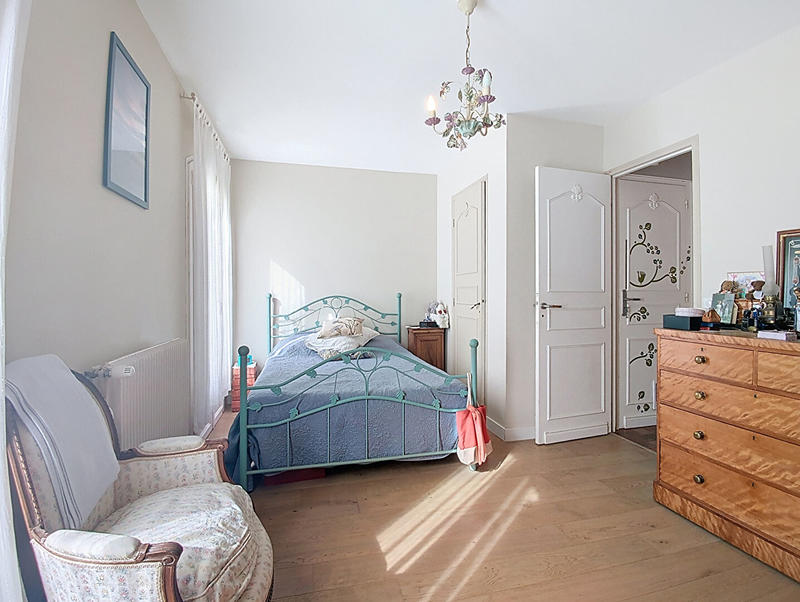 Maison - 167 m² - 8 pièces