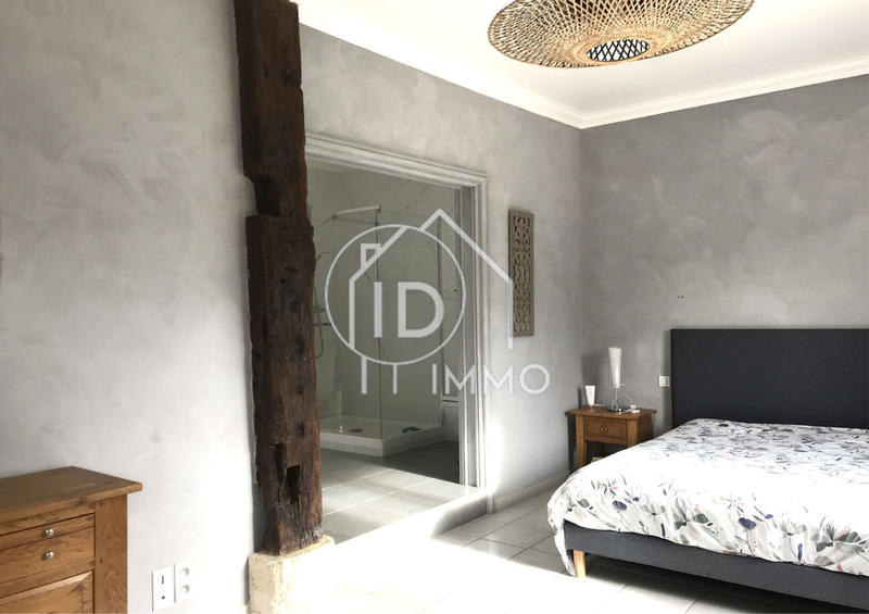 Maison - 274 m² - 13 pièces