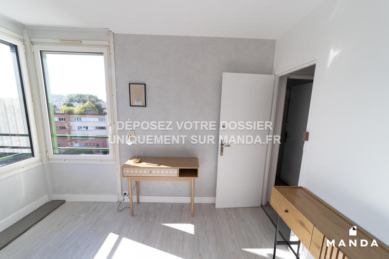 Chambre - 9 m² - 5 pièces