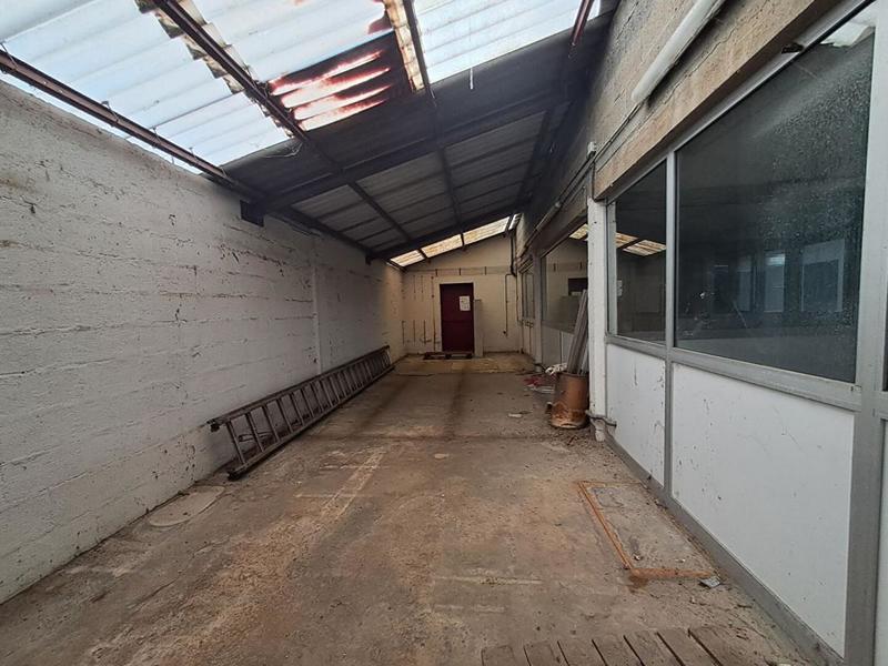 Parking / Garage - 540 m²