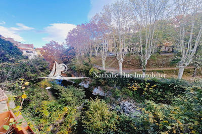 Maison - 300 m² - 9 pièces