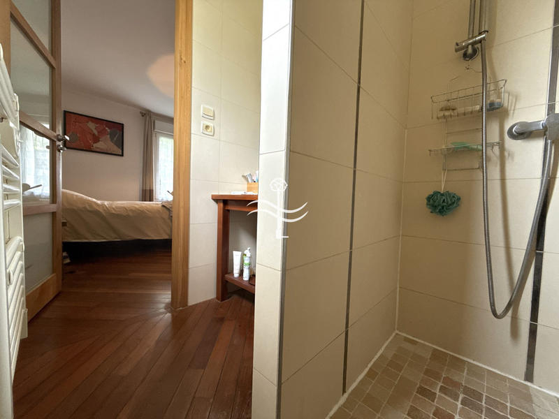 Maison - 215 m² - 6 pièces