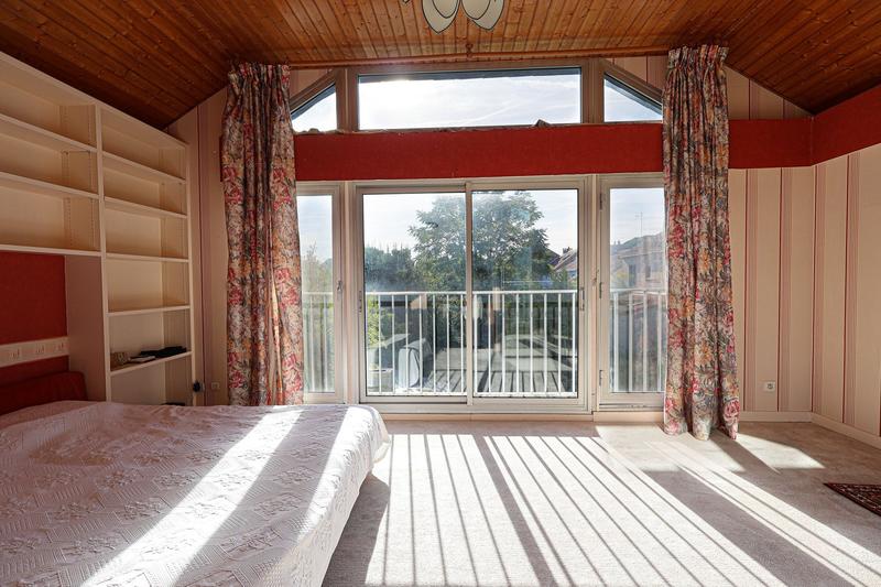 Maison - 220 m² - 8 pièces