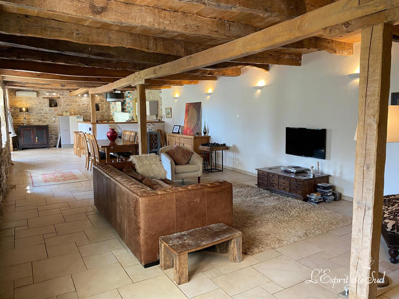 Maison traditionnelle - 216 m² - 8 pièces