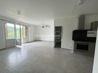 Appartement - 94 m² - 4 pièces