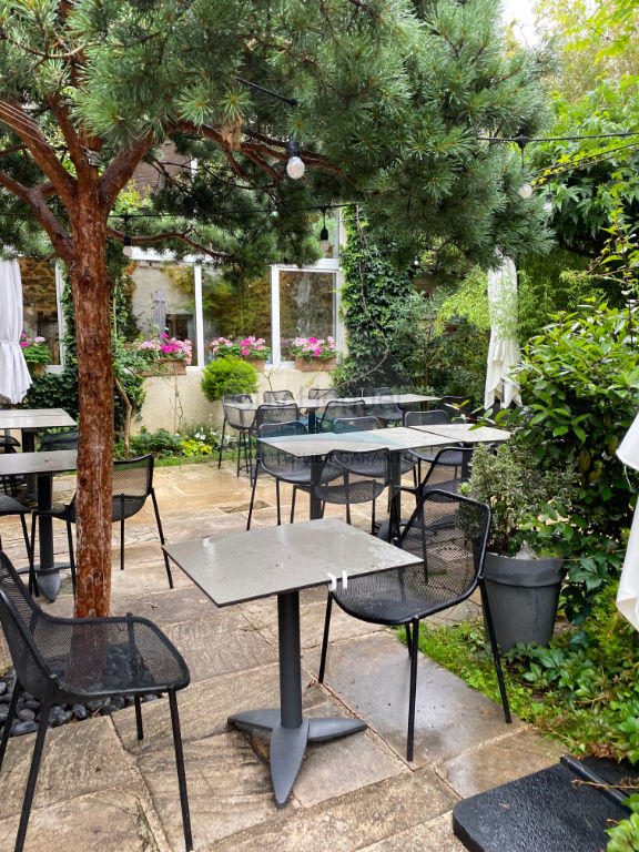 Maison - 417 m² - 15 pièces