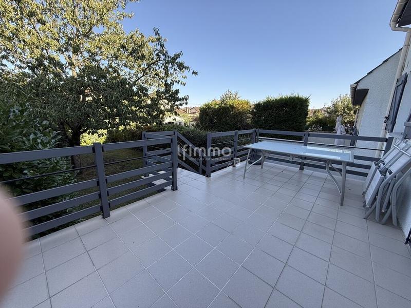 Maison - 94 m² - 5 pièces