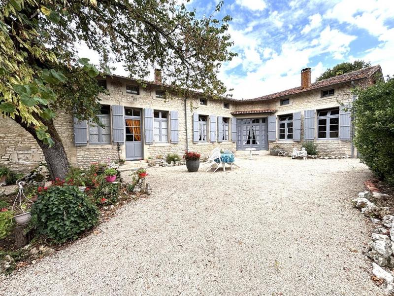 Maison - 162 m² - 5 pièces