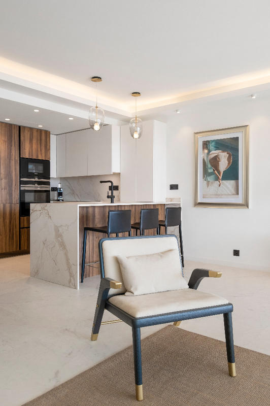 Appartement - 100 m² - 5 pièces