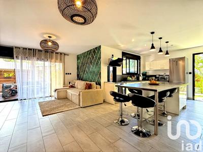 Maison - 98 m² - 5 pièces