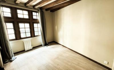 Appartement ancien - 70 m² - 3 pièces