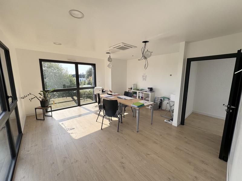 Bureau - 575 m² - 18 pièces