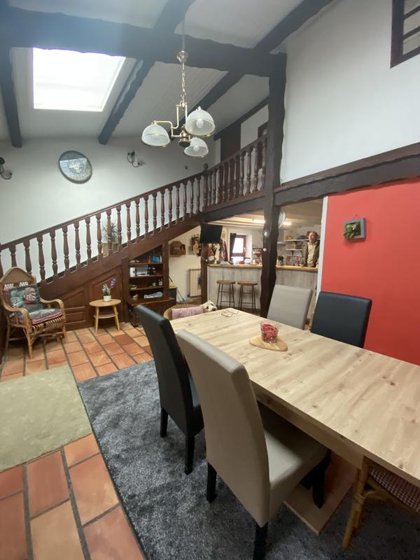 Maison - 180 m² - 8 pièces