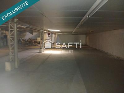 Local commercial - 750 m² - 1 pièce