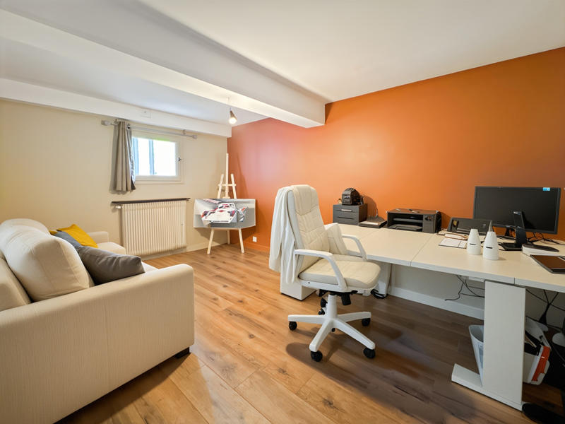 Maison - 250 m² - 8 pièces