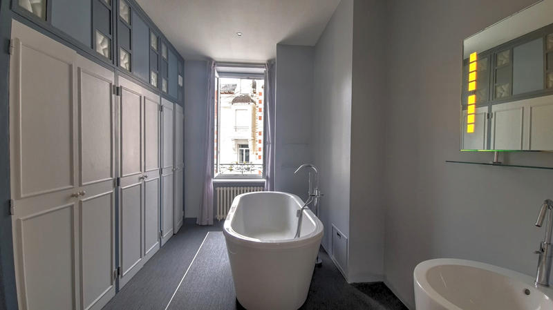 Maison - 196 m² - 8 pièces