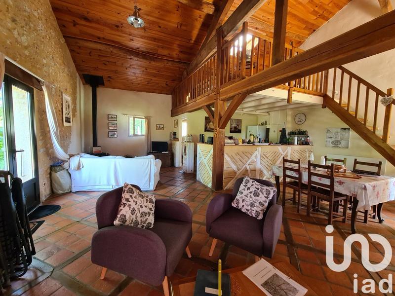 Maison - 240 m² - 6 pièces