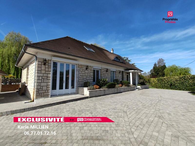Maison - 224 m² - 8 pièces